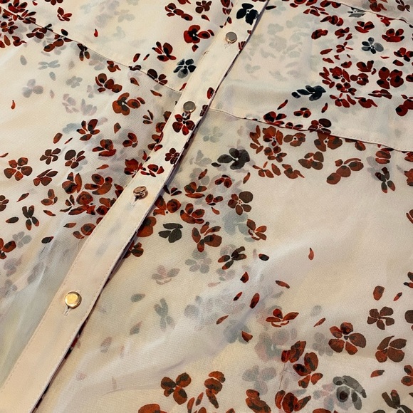 Floral Sheer Blouse - Picture 4 of 7